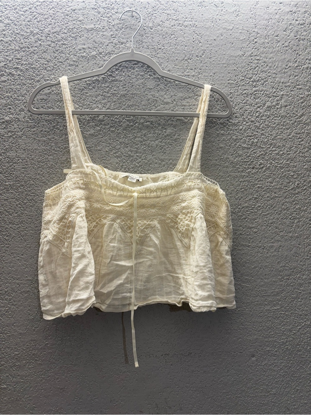 American Eagle Outfitters Cream Lace-Trim Cropped Cami - Picture 2 of 6